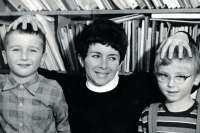Jana Červenková se svými dětmi (druhá polovina 60. let)