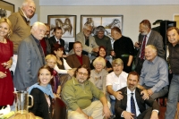 PEN klub (Jana Červenková uprostřed), setkání u příležitosti narozenin Václava Havla