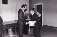 Uznání třetího odboje 28. listopadu 1992 Jiřímu Maternovi