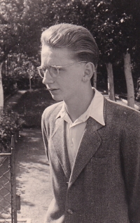 Lubomír Srna, bratr pamětnice, 1941 (15 let)