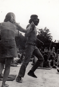 Utajený rockový festival v Žabčicích v roce 1982, Bejkr