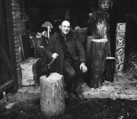 Řezbář Václav Kašpar, který byl po roce 1968 vyhozen z redakce novin Nové Rokycansko