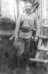 Dědeček z tatínkovy strany Josef Bukovský rukuje v padesáti letech