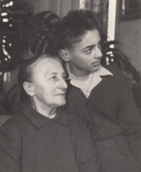 Jan Matějíček with his grandmother Božena Ilchmanová (née Hartmanová) in Dymokure in 1960