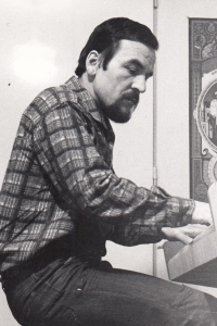 Zdeněk Kryštof u klavíru