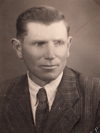 Otec Antonín Loveček