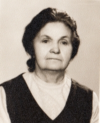Maminka Marie Lovečková