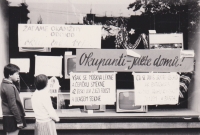 Ostrov nad Ohří, obchodní dům Brigádník, srpen 1968