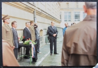 Čestná stráž u pamětní desky, vlevo Luboš Hruška,  Bory, Plzeň, 1990