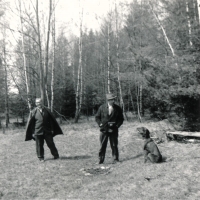 Opat Vít Tajovský se strýcem na fotografii Aloise Křišťana 