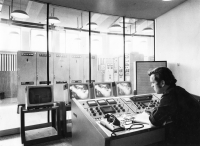 Jiří Heřman v odbavovacím pracovišti 1. televizního programu v roce 1970. Televizní středisko Ještěd.
(Autorská práva ČTK vyhrazena 265 153/1)