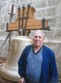 Miroslav Růžička u nového zvonu 