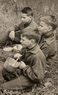 Bratři odshora: David, Tomáš, Blahoslav, 1960