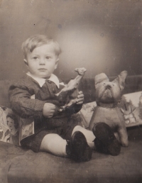 Dieter Neumann, 2. polovina 40. let 20. století