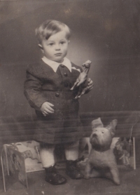 Dieter Neumann, 2. polovina 40. let