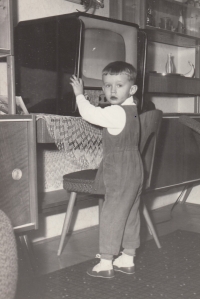 Miroslav Drábek doma, Ostrov nad Ohří, 60. léta