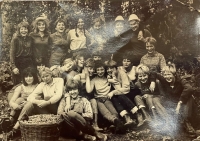 Zdeňka Dvořáková during the hop-picking summer job , August 1968