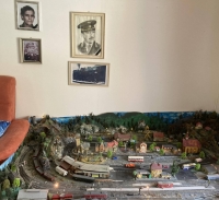 Fotografie rodiny v bytě Pavlose Glavinase