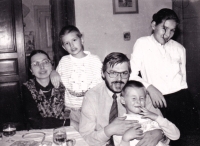 Markéta Koronthályová with her family