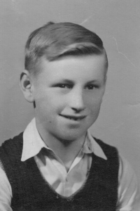 Pamětník ve druhé třídě, rok 1943