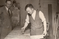 Tatínek pamětnice s mistrem (30. léta)