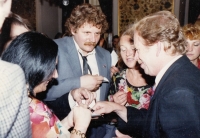 Otevírání Rádia Svobodná Evropa v 90. letech s prezidentem Václavem Havlem