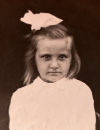 Anna Lišková v 1. třídě v Argentině, 1947