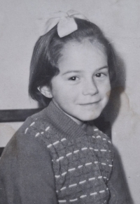 Alena Zdražilová in her childhood