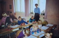 Alena Zdražilová as a school teacher