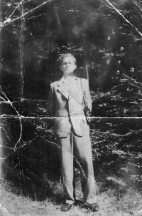 Bratr Vilém Pluške, konec 30. let