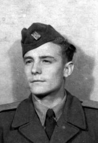 Erhard Pluške v době vojenské služby, 1952 až 1954