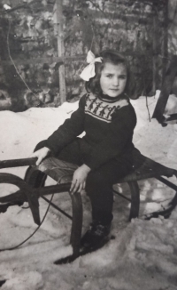 Blažena Ratajová, asi 1946