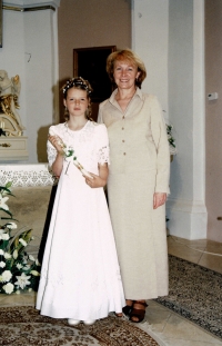 Katechetkou při prvním svatém přijímání, 2004