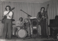 Ladislav Faktor, gymnasium, plays guitar