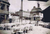 Garden of the Hrnčiřík's wine bar, around 1940