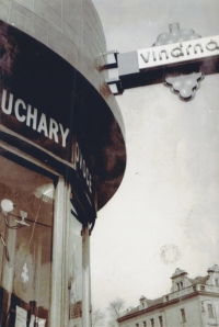 Wine bar of the Hrnčiřík family, around 1940