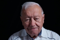 Leo Schön při natáčení v roce 2025