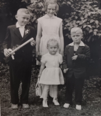 Sourozenci Drahomíry Šebestové