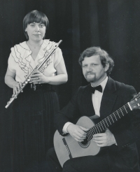 Magdalena Bílková Tůmová s kytaristou Karlem Raymanem, 1982