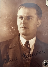 Otec Heleny Jarošové, František Košatka