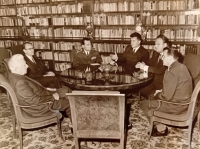 Ján Bačkovský (třetí zleva) na Pražském hradě u prezidenta Ludvíka Svobody, 1968