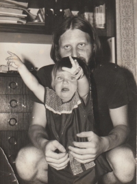 S dcerou Šárkou, Broumov 1986