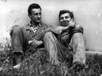 Vpravo Gotthard Janda na vojně