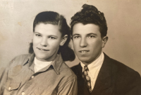 Vasiliki Niku s bratrem Kostasem