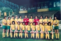 útočník Igor Frič, ZVL Žilina, horný rad druhý zľava 