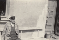 Dědeček z matčiny strany Antonín Kopsa, Žamberk čp. 585, pravděpodobně 1952