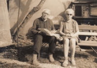 Otec Adolf, matka Ludmila, první polovina 80. let