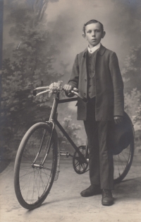 Otec Adolf Buchmüller