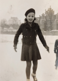 Olga Fikotová as a young girl in Prague, mother of the witness