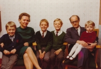 Peter Morée with his parents and siblings, third from the right, 1975
